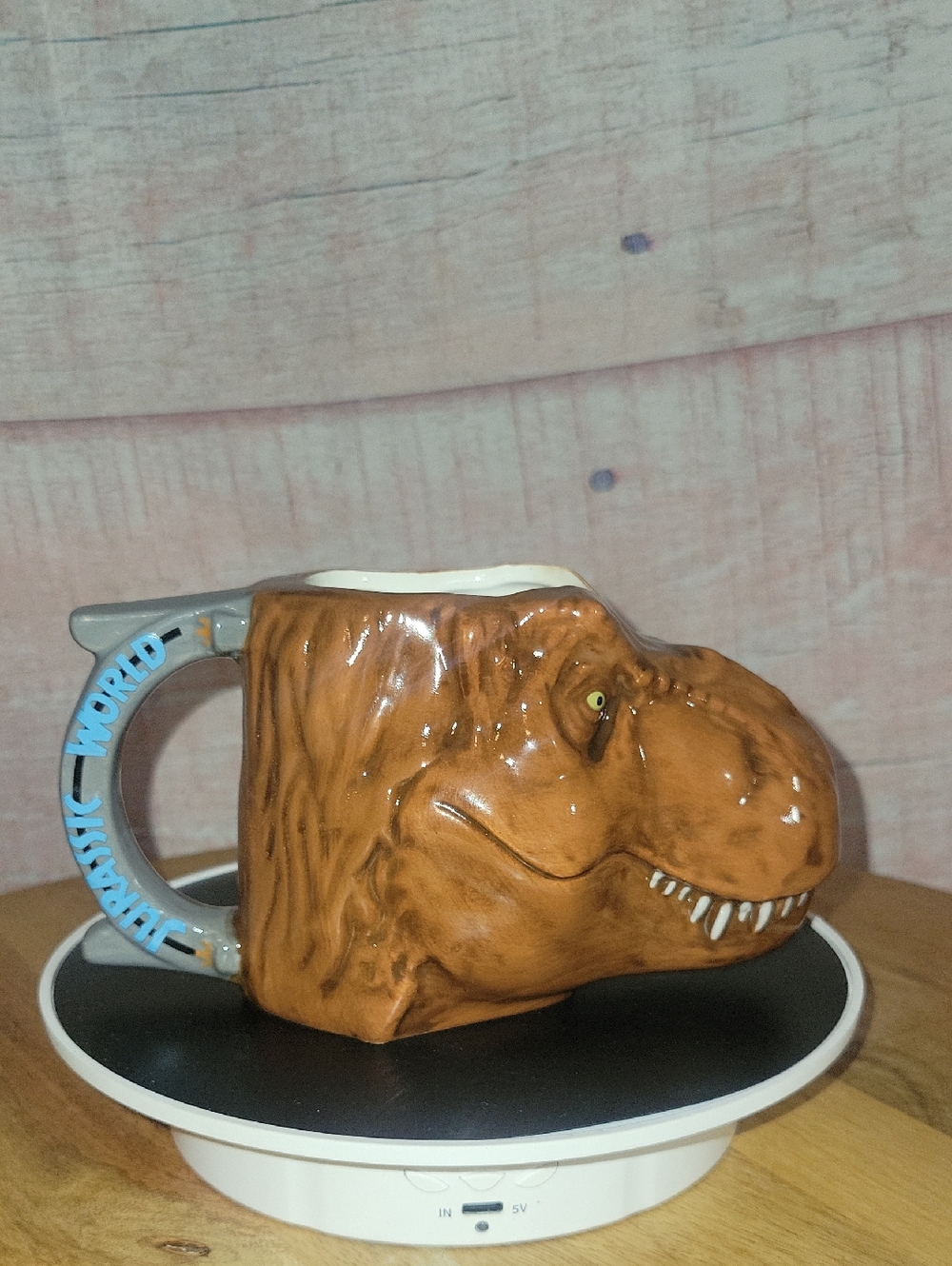 Jurassic World Tyrannosaurus Mug - Picture 6 of 9